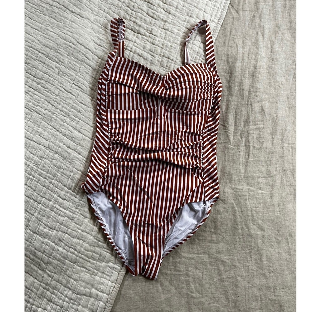 Nip Tuck Swimwear Womens 6 Brown & White Striped Onepiece Suit